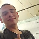 Знакомства: Евгений, 23 года, Снежное