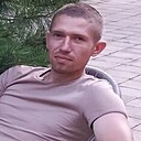 Знакомства: Андрей, 30 лет, Миллерово