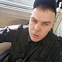 Знакомства: Витëк, 26 лет, Калининск