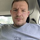 Знакомства: Максим, 30 лет, Березники