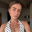 Знакомства: Алинка, 23 года, Севастополь