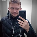 Знакомства: Максим, 31 год, Воскресенск