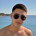 Знакомства: Артём, 19 лет, Владивосток