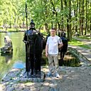 Знакомства: Виктор, 41 год, Новомосковск