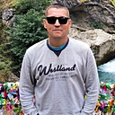 Знакомства: Денис, 40 лет, Якутск