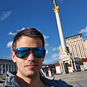 Знакомства: Евгений, 32 года, Николаев