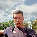 Знакомства: Евгений, 28 лет, Березники