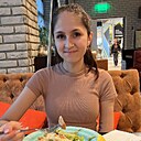 Знакомства: Иришка, 18 лет, Москва