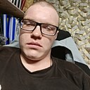 Знакомства: Илья, 19 лет, Донецк