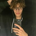 Знакомства: Denis, 18 лет, Березники