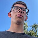 Знакомства: Андрей, 24 года, Гродно