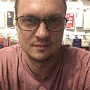 Знакомства: Максим, 34 года, Ленино