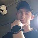 Знакомства: Юра, 25 лет, Братск