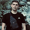Знакомства: Олег, 27 лет, Магадан