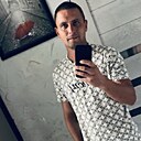 Знакомства: Валентин, 28 лет, Белореченск