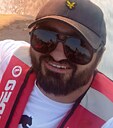 Знакомства: Артур, 30 лет, Нижневартовск