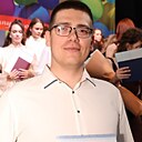 Знакомства: Макс, 23 года, Череповец