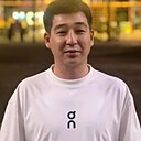 Знакомства: Макс, 32 года, Семей