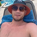 Знакомства: Виктор, 33 года, Бикин