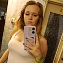 Знакомства: Алёна, 25 лет, Великий Новгород