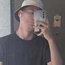 Знакомства: Макс, 24 года, Когалым