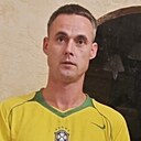 Знакомства: Фил, 38 лет, Омск
