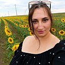 Знакомства: Tinaa, 28 лет, Астана