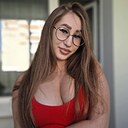 Знакомства: Карина, 27 лет, Брянск