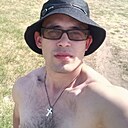 Знакомства: Кирилл, 27 лет, Караганда