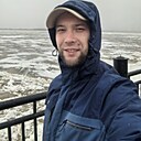 Знакомства: Максим, 31 год, Сургут