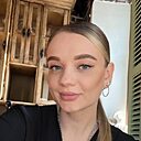 Знакомства: Анастасия, 19 лет, Москва