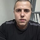 Знакомства: Артем, 27 лет, Оффенбах