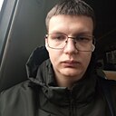 Знакомства: Максим, 18 лет, Узловая