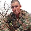 Знакомства: Samvel, 19 лет, Ереван