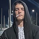 Знакомства: Данил, 22 года, Керчь
