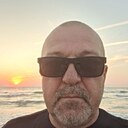 Знакомства: Dinu, 47 лет, Кишинев