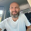 Знакомства: Виктор, 41 год, Усолье-Сибирское