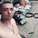 Знакомства: Валерий, 27 лет, Балаково