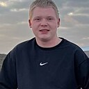 Знакомства: Евгений, 20 лет, Кировград