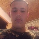 Знакомства: Артëм, 18 лет, Октябрьск