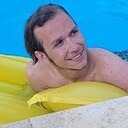Знакомства: Илья, 23 года, Волгодонск