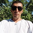 Знакомства: Максим, 33 года, Феодосия