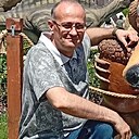 Знакомства: Gabriel Victor, 53 года, Iași