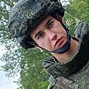 Знакомства: Макс, 21 год, Лунинец