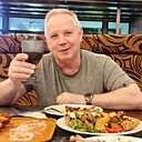 Знакомства: Vitaliy, 66 лет, Ташкент