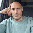 Знакомства: Cosmin, 44 года, Reșița