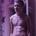 Знакомства: Саша, 18 лет, Калининск