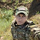 Знакомства: Денис, 33 года, Тюмень