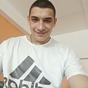 Знакомства: Максим, 25 лет, Волхов
