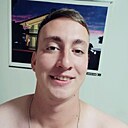 Знакомства: Олег, 23 года, Астрахань